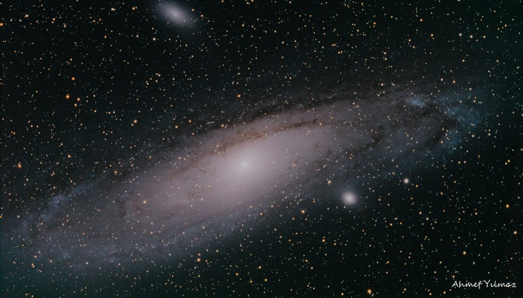 M31_AndromedaGalaxy_enez_ks_rgb_y95_v4_1400x800-1024x585 Yaratıcı Varlığı İspatlanabilir mi?